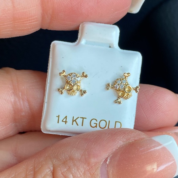 14k Yellow Gold Skull Earrings